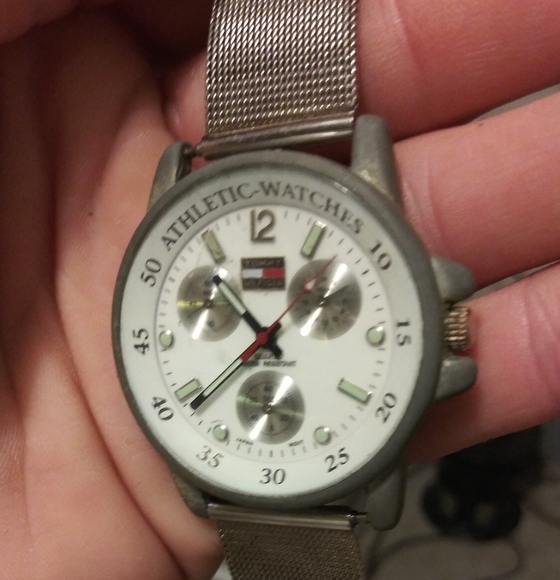 Tommy Hilfiger watch - Picture 2 of 11